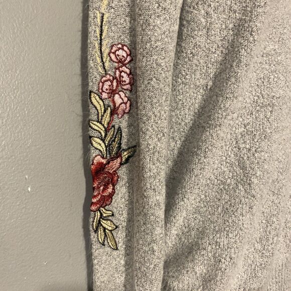 Cloud Chaser Sweater Small Fuzzy Gray Crew Neck Pink Floral Embroidery On Arms - Picture 3 of 7